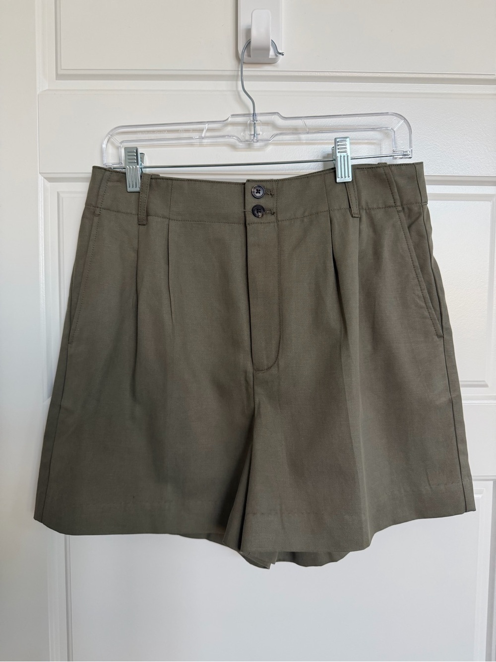 Madewell Olive Pleated Shorts Size 6 NWT Fair Trade Cotton Summer NU664